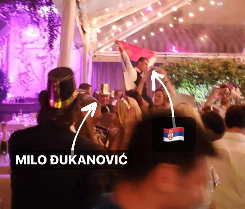 Мило Ђукановић побегао са дочека Нове године у Мајамију јер је поред њега развијена српска застава