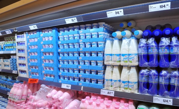 Србија: Млеко за годину дана поскупело скоро 60%