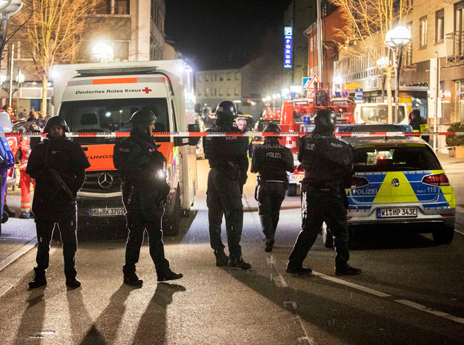 Деветoро убијено у нападима у наргила баровима у Немачкој