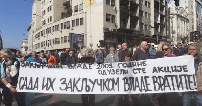 Пензионери ПКБ одржали обећање које су дали Вучићу – блокирали су центар Београда! (видео)