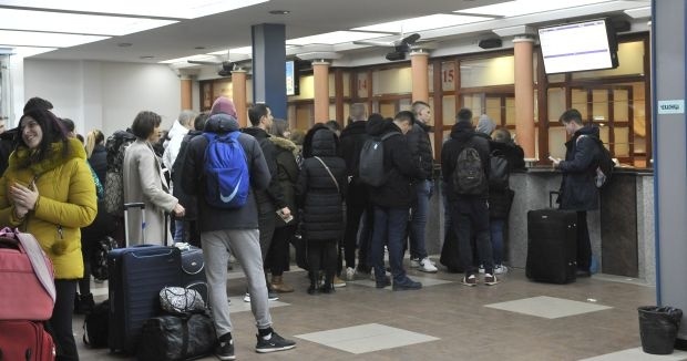 Београдска аутобуска станица под опсадом путника: Тражила се карта више за одлазак из престонице