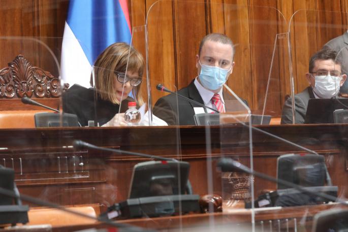 Напредњачка скупштина ex post facto потврђује Вучићево иживљавање над уставним и правним поретком Србије!