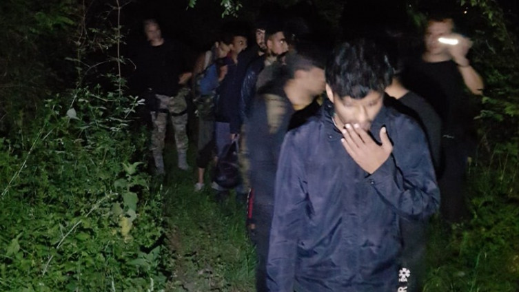 Зауставили 91 мигранта: Све више посла за зворничку полицију због прелазака илегалаца из Србије