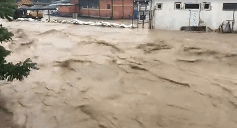 Председник општине Љубовија: Поплављено 700 кућа, ситуација алармантна, горе него 2014. (видео)
