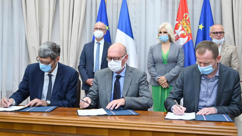 Напредњаци са Французима потписали уговор о метроу за Београд који кошта ШЕСТ МИЛИЈАРДИ ЕВРА!