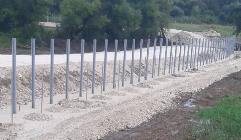 Србија поставља жичану ограду на граници са Северном Македонијом јер је ЕУ тако наредила
