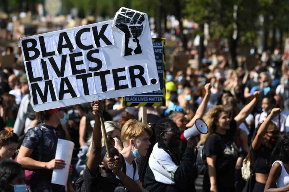 Сигал: Black Lives Matter личи на терористичку групу која би да свргне владу САД и уништи земљу