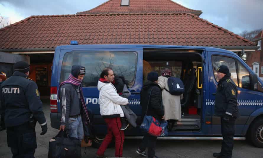 Преседан у Европи: УН се противи, Данска протерује сиријске избеглице