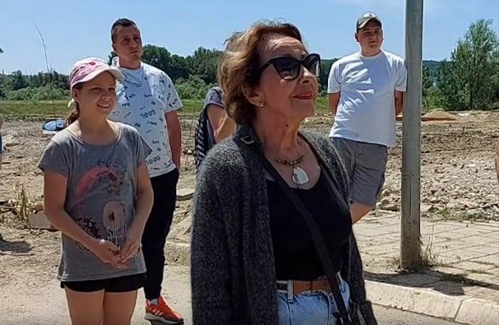 Београд: Глумица Светлана Бојковић својим телом спречила камион да на Бари Реви истовари грађевински отпад