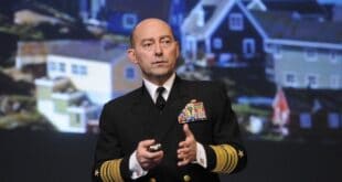 Адмирал Ставридис: НАТО неће помоћи Украјини коју ће Русија брзо поразити