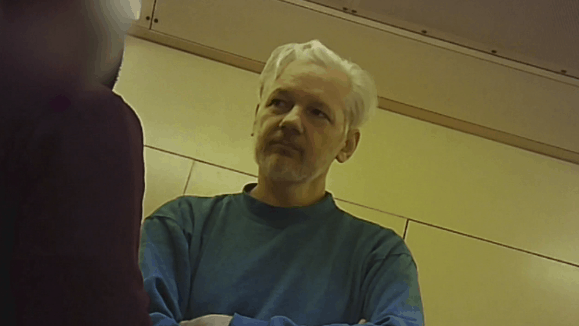 Kључни сведок против Асанжа у случају Викиликс признао да је за паре лагао на суђењу