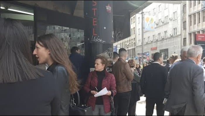 УЖИВО Адвокати блокирали центар Београда колапс у саобраћају (видео)
