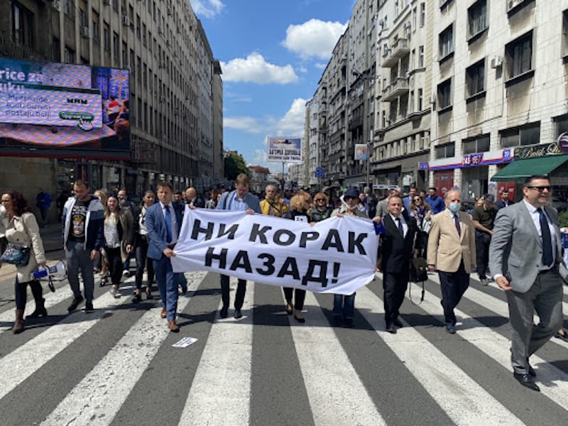 АДВОKАТИ ШИРОМ СРБИЈЕ ОТKАЗУЈУ ПОСЛУШНОСТ: Штрајк док се не казне СНС батинаши!