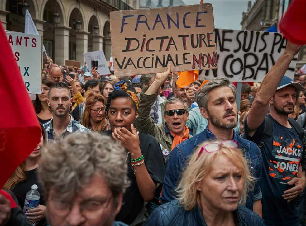 Марш широм Француске против Макронових мера (видео)