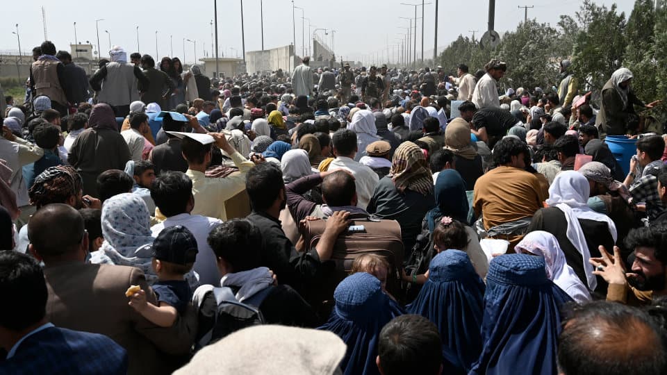 Талибани: Авганистанцима више не дозвољавамо одлазак на аеродром у Kабулу
