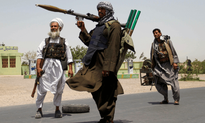 СНАЖНА ОФАНЗИВА У АВГАНИСТАНУ: Талибани воде борбу за сваку зграду и улицу (видео)