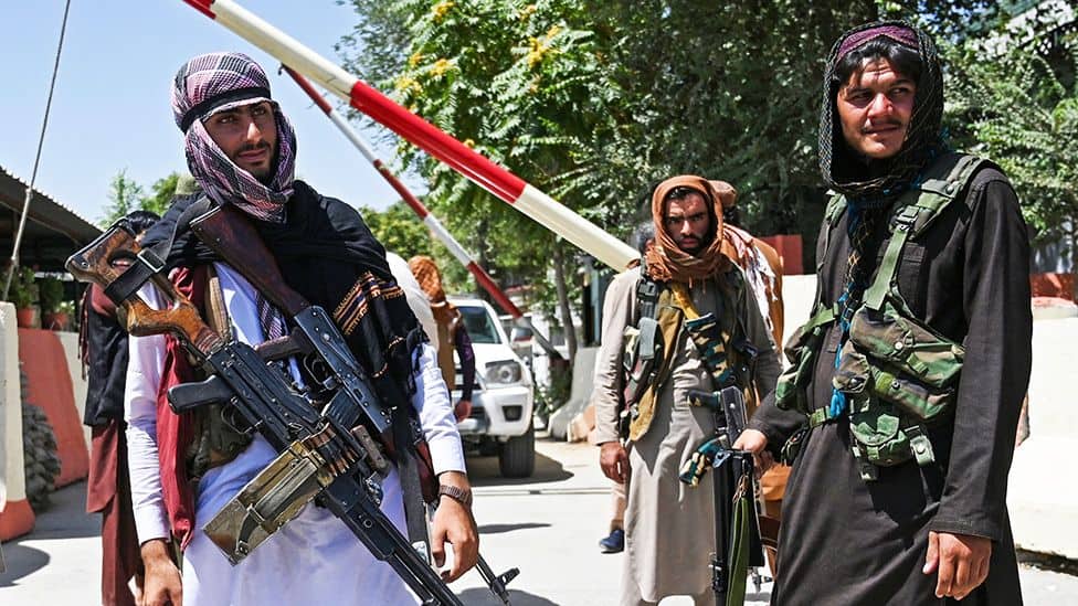 Авганистан: Полицијски час у Кабулу, талибани иду од куће до куће и "лове" сараднике НАТО-а и бивше власти