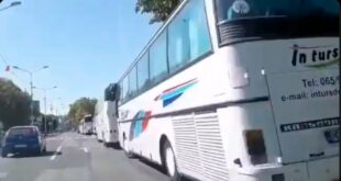 Вучићeва предизборна кампања у Краљеву - аутобуси, сендвичи, црвене... (видео)