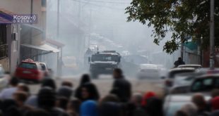 Погледајте како су шиптарске терористичке банде отвориле ватру на окупљене Србе (видео)