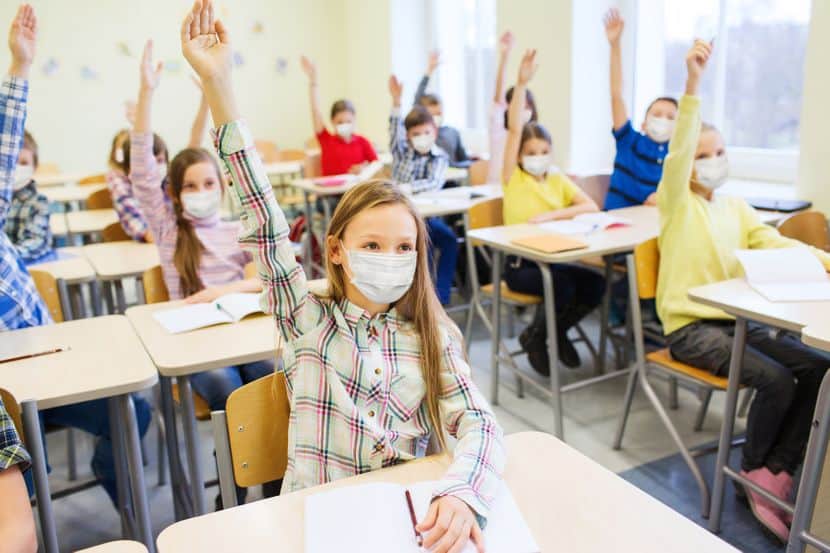 Белгијска медицинска академија: Маске деци наносе више штете него KОВИД-19