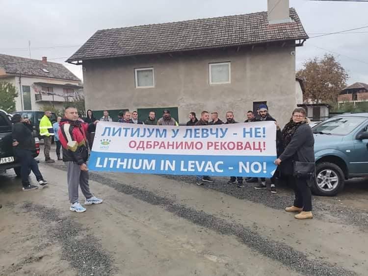 ОДБРАНА СРПСКЕ ЗЕМЉЕ народ блокирао пут у Рековцу због истраживања литијума