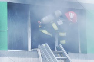Румунија: Пожар у ковид болници, погинуло девет људи (видео)