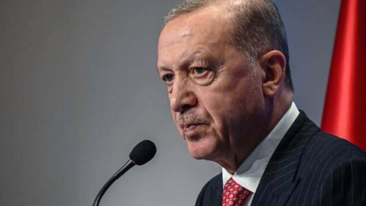 Процурио снимак на којем се види да је Ердоган озбиљно болестан (видео)