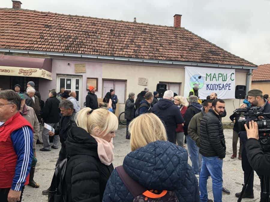 Мештани села Лукавац у околини Ваљева на протесту затражили хитну обуставу истаживања литијума, као и одузимање дозволе компанији „Евро литијум Балкан“