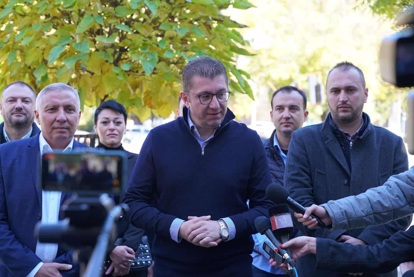 Лидер македонске опозиције тврди да има нову парламентарну већину