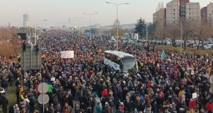Децембарски протести истерали су на чистач диктатора Вучића и његове ортаке из опозиције