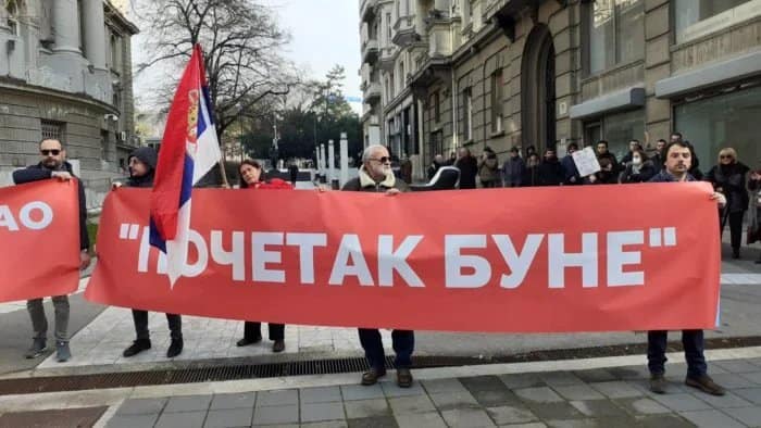 АДВОКАТИ: Сви грађани Србије су дужни да пруже отпор геноцидним Законима! (видео)