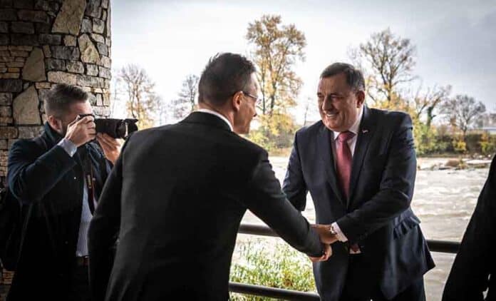 Сијарто: Ако Немачка предложи ЕУ-санкције Додику - Мађарска ће ставити вето