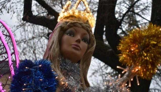 Тешко је речима описати новогодишње украсе у Врању плаћене 25.000 евра (фото)