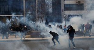 Жестоки и масовни протести у Бриселу, народ по улицама јуру полицију! (видео)