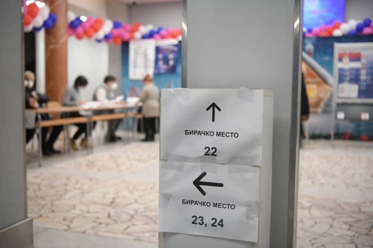 Обрадовић: О санкцијама Русији грађани да се изјасне на референдуму