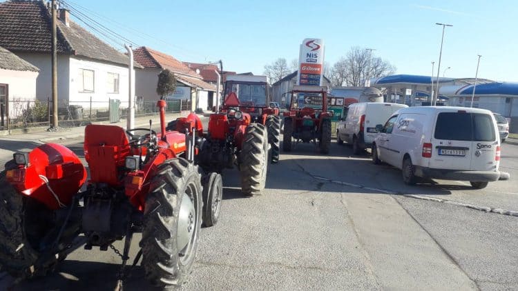 Пољопривредници: Укидање акциза на гориво и субвенције или протести!