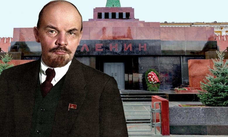 Лењин, Пергамски олтар и`пријесто сатанин