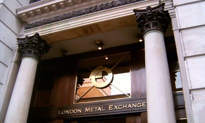 Цене метала драматично скачу, лондонска берза реаговала на санкције Русији