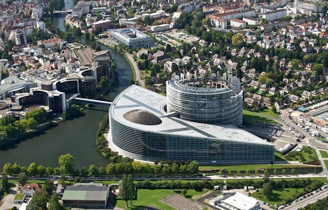 Сијарто: Европарламент је једна од најкорумпиранијих структура на свету