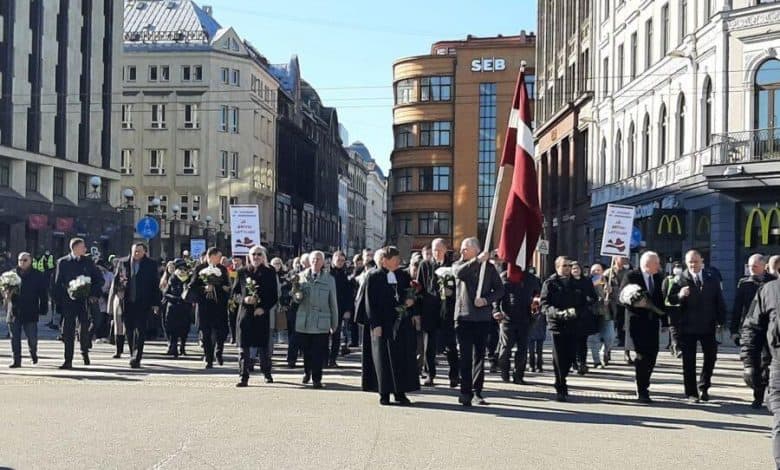 ЕУ: Марширају улицама у славу Хитлеровог СС-а и нациста