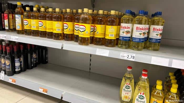 У Немачкој се туку због јестивог уља, прете једни другима смрћу у продавницама
