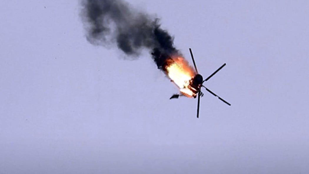 Руси оборили хеликоптер Ми-8 који је Кијев послао да евакуише његове `команданте` из Мариупоља