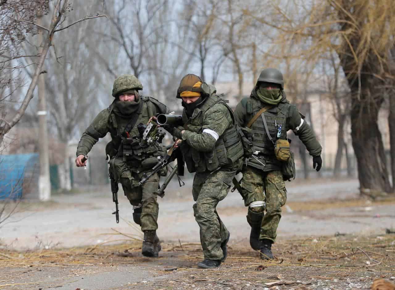 Војни врх Русије пребацује 60.000 војника са кијевског на донбаски фронт