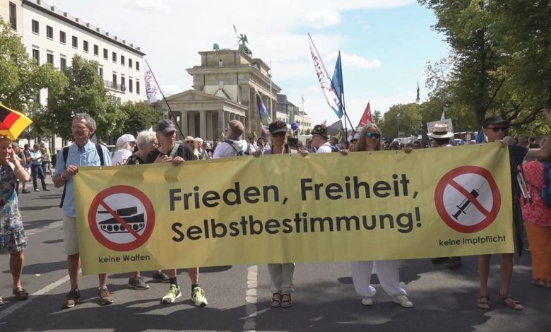 У Берлину се на протестима већ узвикује „Устанак!“ и „Грађански рат!“