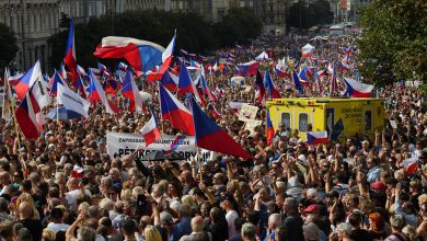 Демонстрације у Прагу против ЕУ, за војну неутралност и јефтини руски гас