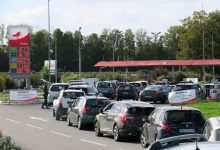 ХАОС због несташице горива у Француској: Километарске колоне и бесан народ (видео)