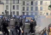 Више од сто хиљада Француза на улицама Париза протестује против Макроновог режима (видео)