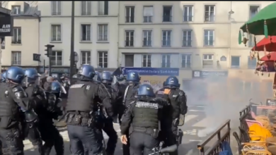 Више од сто хиљада Француза на улицама Париза протестује против Макроновог режима (видео)