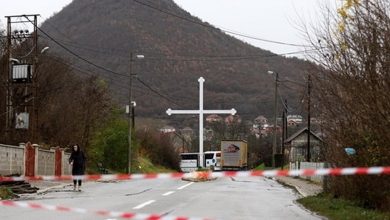 Ноћ на северу КиМ протекла мирно, Срби и даље на барикадама, формиран кризни штаб