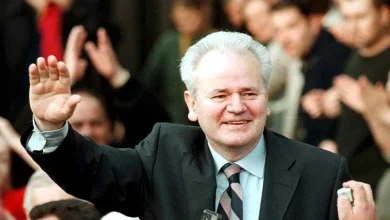 1992. на првим вишестраначким изборима у СРЈ, за председника Србије изабран Слободан Милошевић